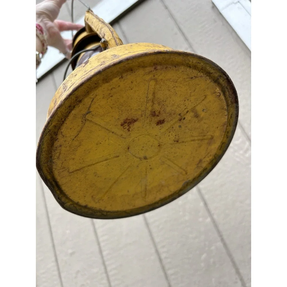 Antique Deitz No. 100 MLPS Kerosene Lantern Stolen from New York Red Globe‎